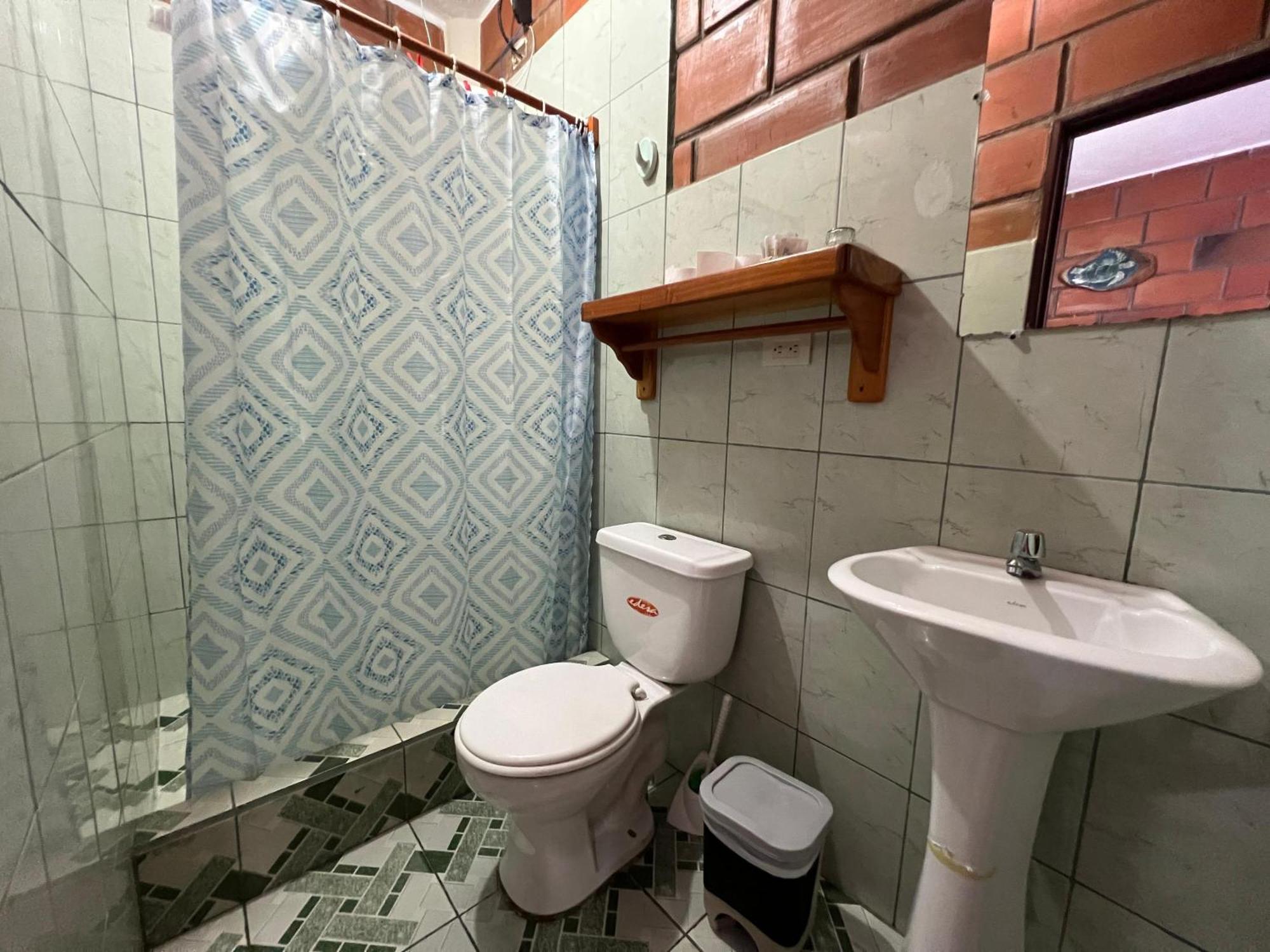 Hostal Cattleya Puerto Baquerizo Moreno Room photo