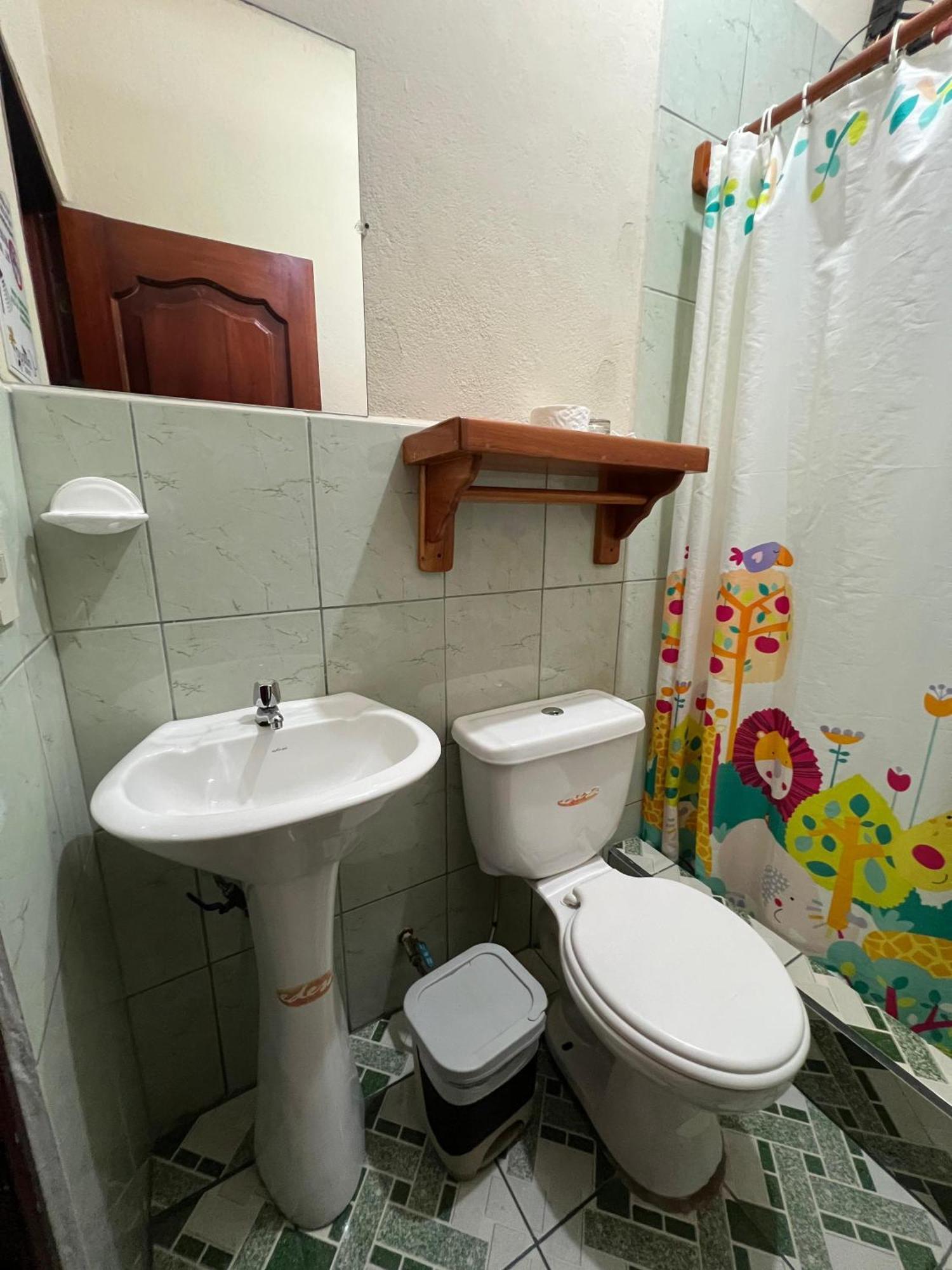 Hostal Cattleya Puerto Baquerizo Moreno Room photo