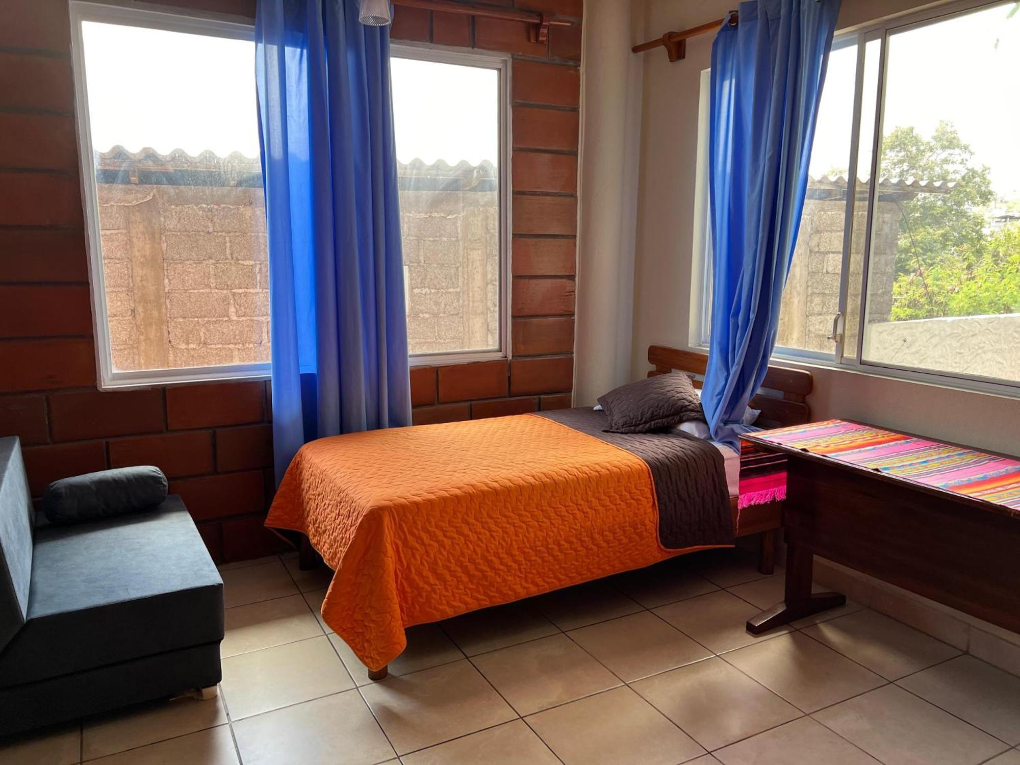 Hostal Cattleya Puerto Baquerizo Moreno Exterior photo